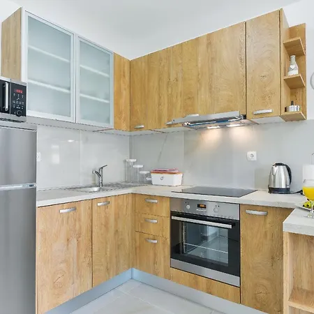 Villa With 2 Bedrooms And Private Jacuzzy, Private Parking - Cas5 Villa